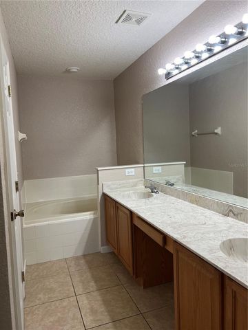 1316 FALLING STAR LN, Orlando, FL 32828