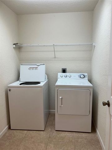 1316 FALLING STAR LN, Orlando, FL 32828