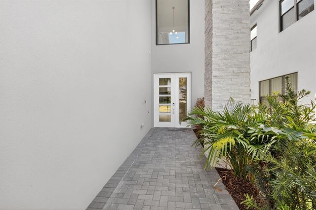 21054 Violet Fields Way, Boca Raton, FL 33434