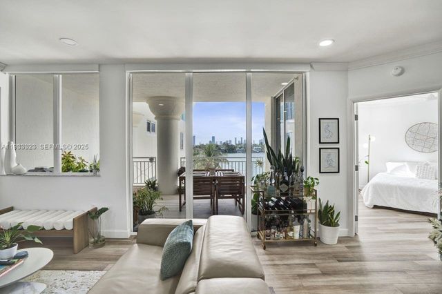 1 Century Ln 510, Miami Beach, FL 33139