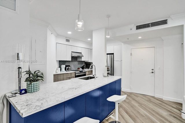 1 Century Ln 510, Miami Beach, FL 33139