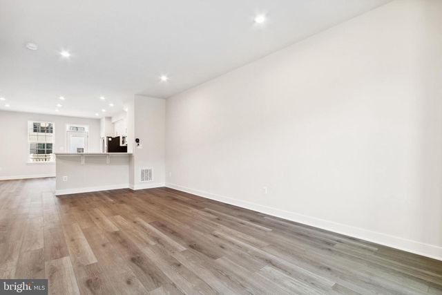 14040 SUNRISE VALLEY DR, Herndon, VA 20171