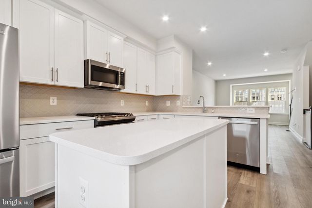 14040 SUNRISE VALLEY DR, Herndon, VA 20171