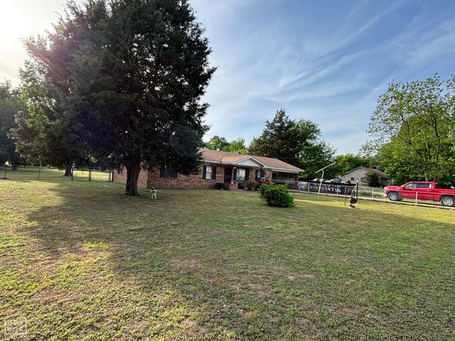 17133 Liles Lane, Trumann, AR 72472