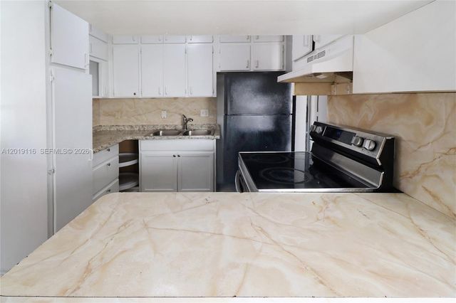 1856 NW 6th Ave, Pompano Beach, FL 33060