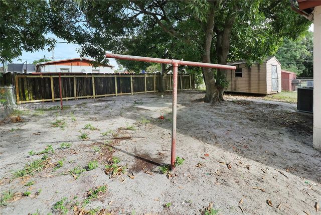 1856 NW 6th Ave, Pompano Beach, FL 33060