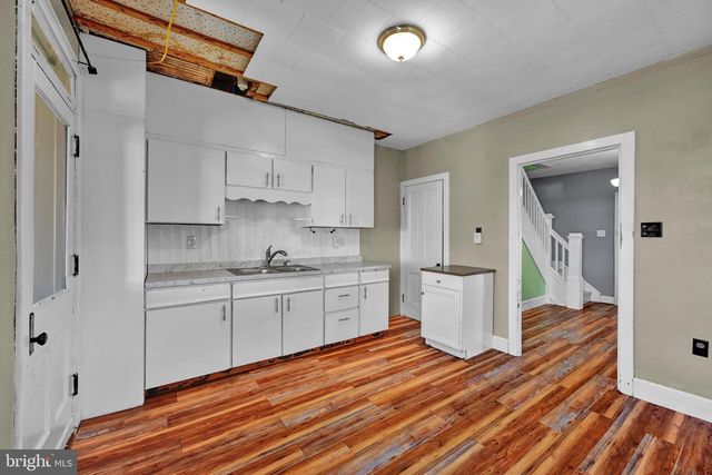 121 W WASHINGTON AVE, Myerstown, PA 17067