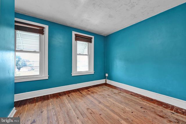 121 W WASHINGTON AVE, Myerstown, PA 17067