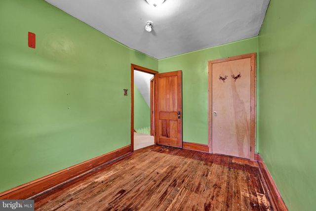 121 W WASHINGTON AVE, Myerstown, PA 17067
