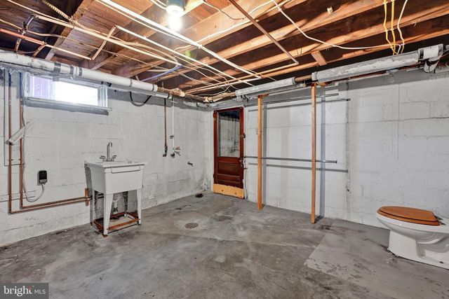 121 W WASHINGTON AVE, Myerstown, PA 17067