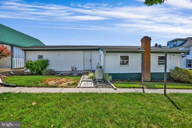 121 W WASHINGTON AVE, Myerstown, PA 17067