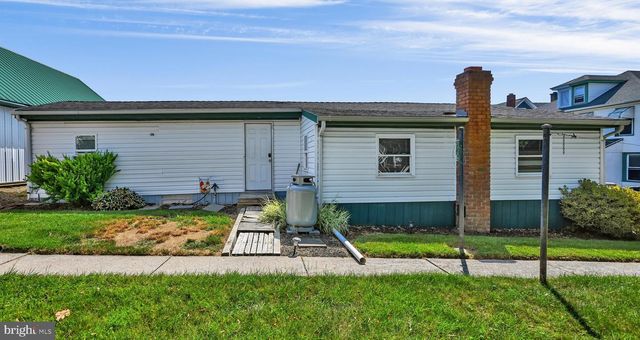 121 W WASHINGTON AVE, Myerstown, PA 17067