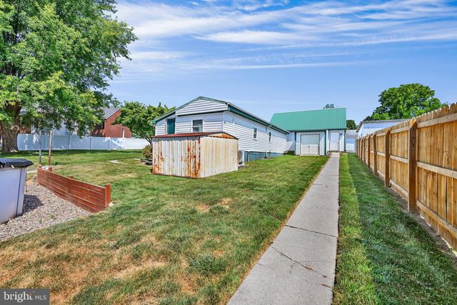 121 W WASHINGTON AVE, Myerstown, PA 17067