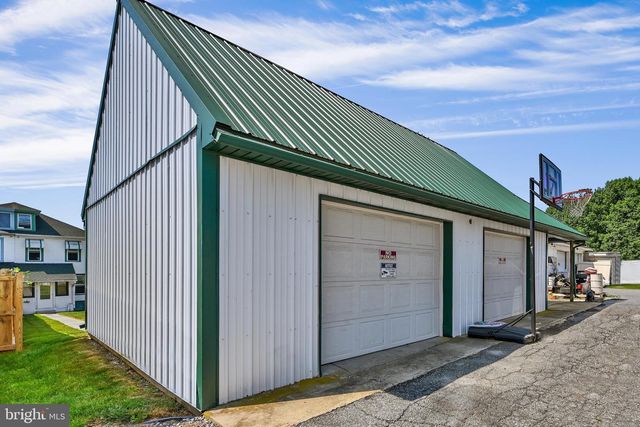 121 W WASHINGTON AVE, Myerstown, PA 17067