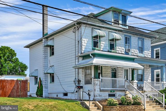 121 W WASHINGTON AVE, Myerstown, PA 17067