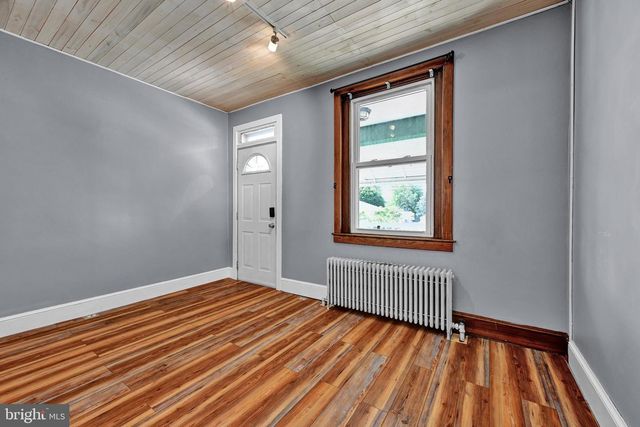 121 W WASHINGTON AVE, Myerstown, PA 17067
