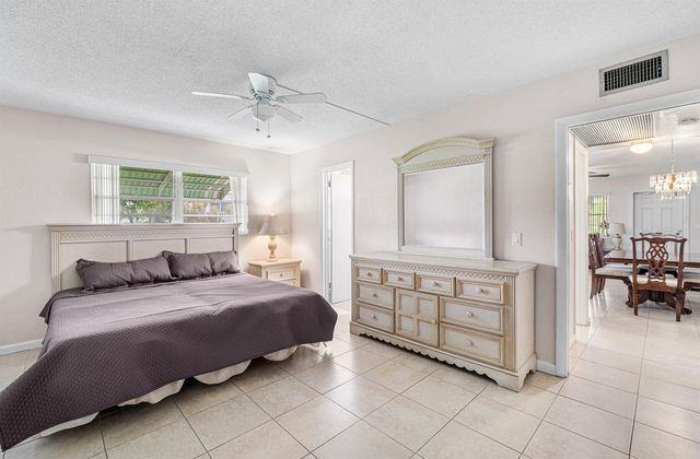 57 Canterbury, West Palm Beach, FL 33417