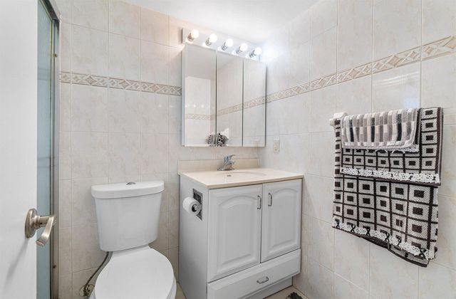 57 Canterbury, West Palm Beach, FL 33417