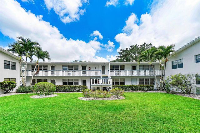 57 Canterbury, West Palm Beach, FL 33417