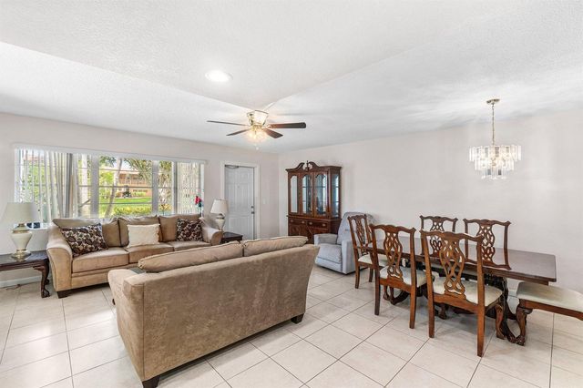 57 Canterbury, West Palm Beach, FL 33417