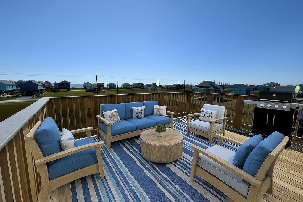 4822 Palm Street, Surfside Beach, TX 77541