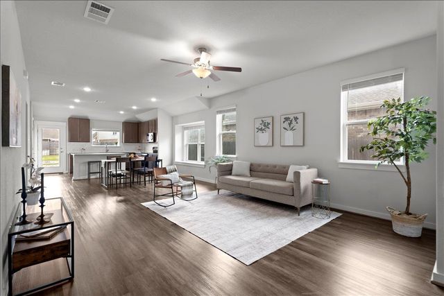 321 Buffalo View LN, Georgetown, TX 78628