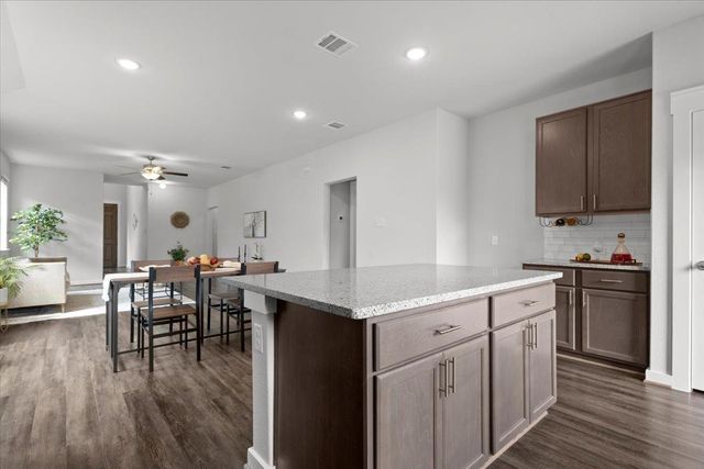321 Buffalo View LN, Georgetown, TX 78628