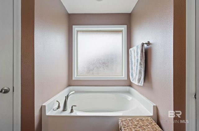 16108 Lakeway Drive, Loxley, AL 36551