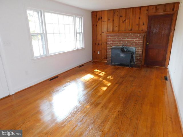 10374 RECTORY LN, King George, VA 22485