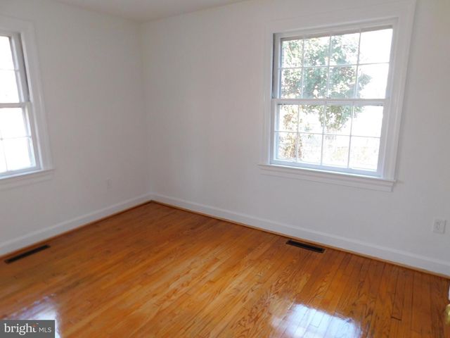 10374 RECTORY LN, King George, VA 22485