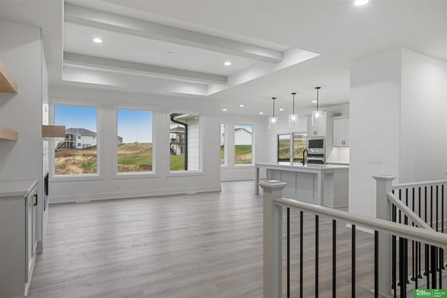 10023 Prospect Street, Papillion, NE 68046