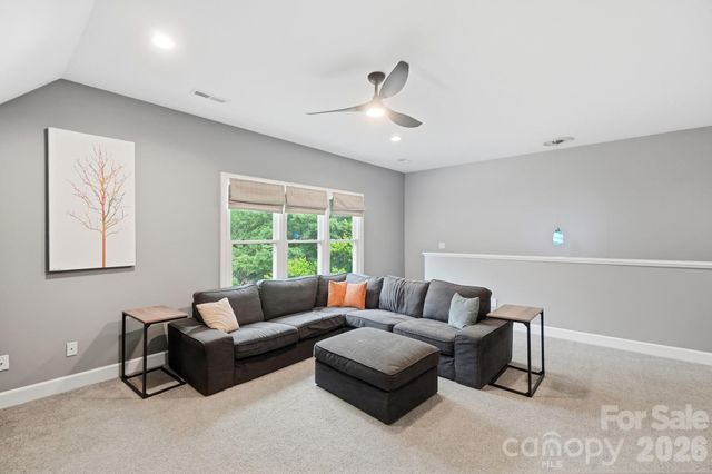 10427 Hadleigh Place, Charlotte, NC 28210
