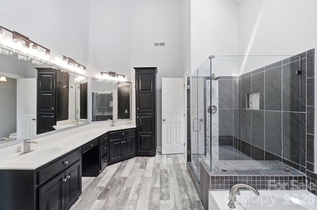 10427 Hadleigh Place, Charlotte, NC 28210