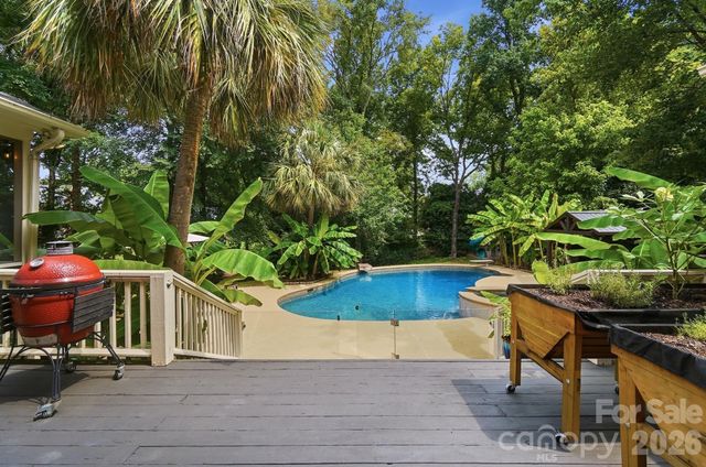 10427 Hadleigh Place, Charlotte, NC 28210