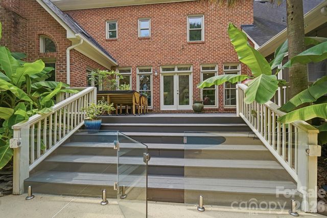 10427 Hadleigh Place, Charlotte, NC 28210