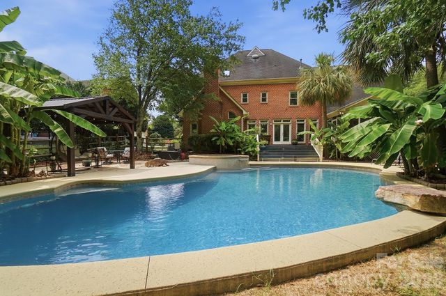 10427 Hadleigh Place, Charlotte, NC 28210