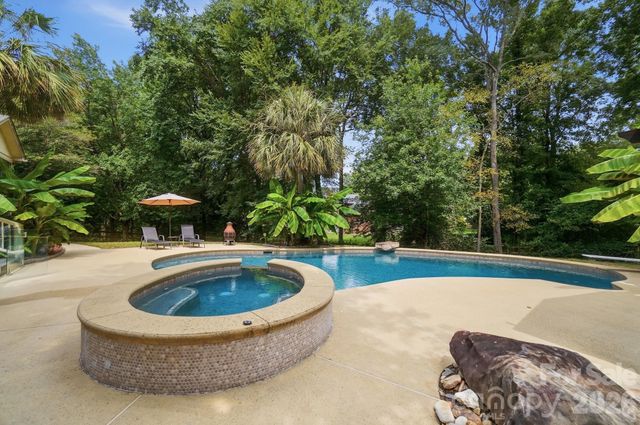 10427 Hadleigh Place, Charlotte, NC 28210