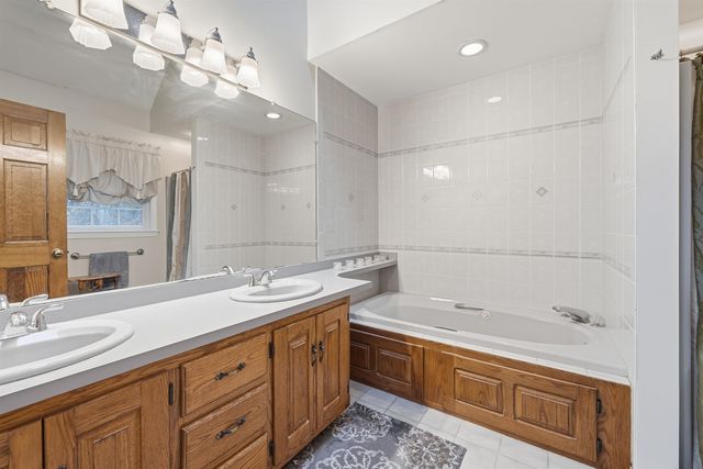 20 Stanwood Road, Salem, NH 03079