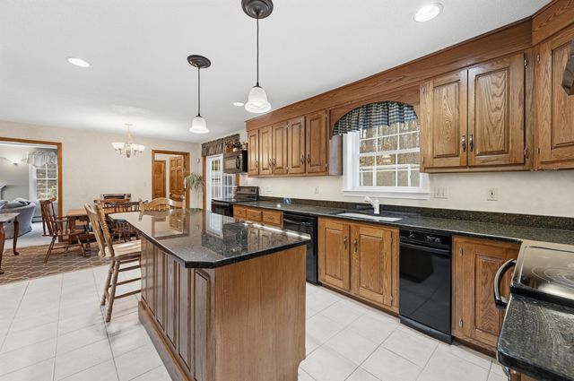 20 Stanwood Road, Salem, NH 03079