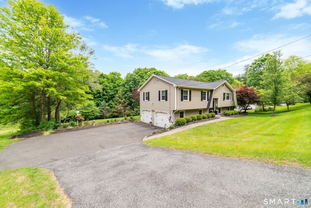 924 Roxbury Road, Southbury, CT 06488