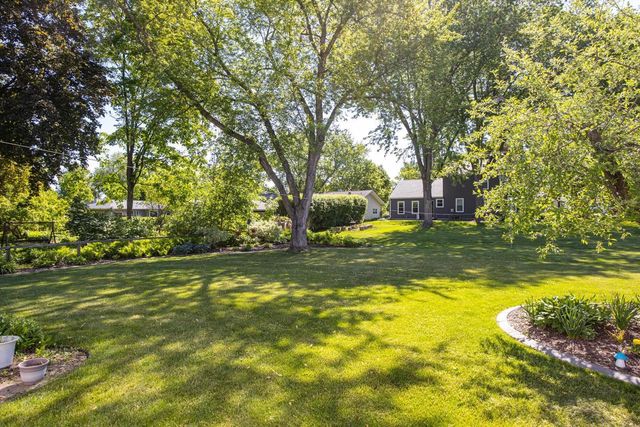 1710 ARLINGTON DRIVE, Oshkosh, WI 54904