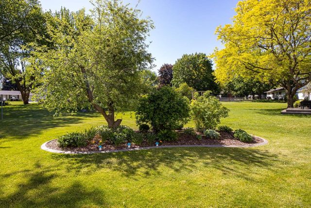 1710 ARLINGTON DRIVE, Oshkosh, WI 54904