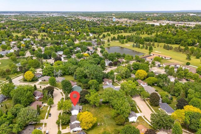 1710 ARLINGTON DRIVE, Oshkosh, WI 54904