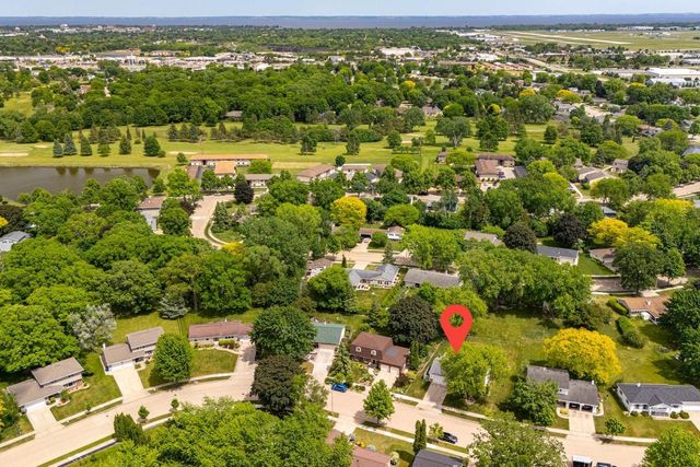 1710 ARLINGTON DRIVE, Oshkosh, WI 54904