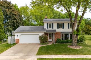 1710 ARLINGTON DRIVE, Oshkosh, WI 54904