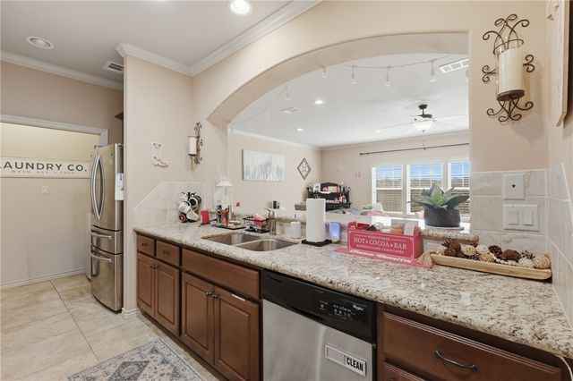 1440 Crescent Ridge Drive, College Station, TX 77845