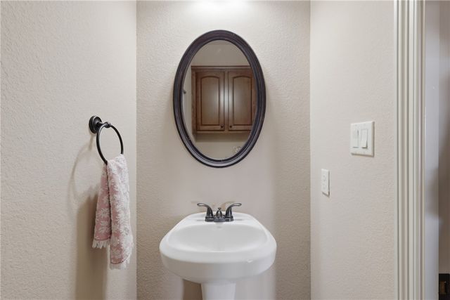 1440 Crescent Ridge Drive, College Station, TX 77845