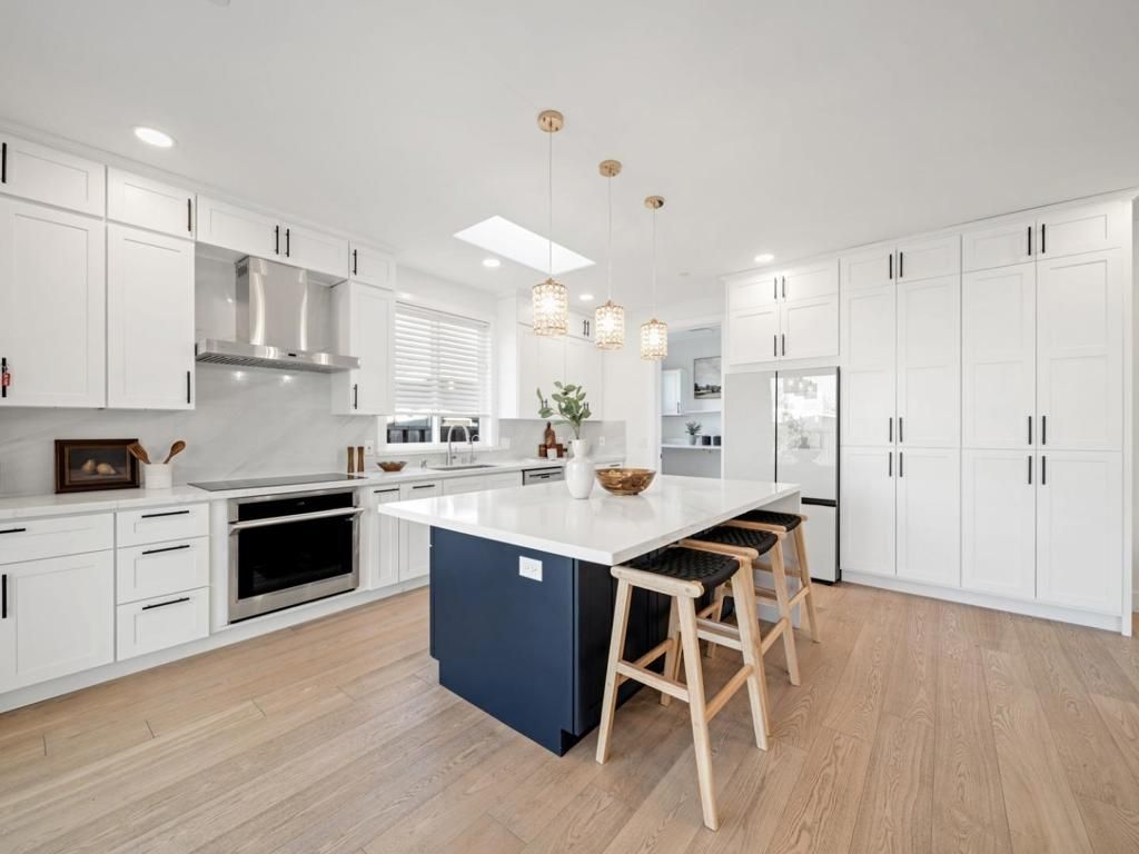 Image 14 of property listing at 10831 Johnson Avenue, Cupertino, CA 95014