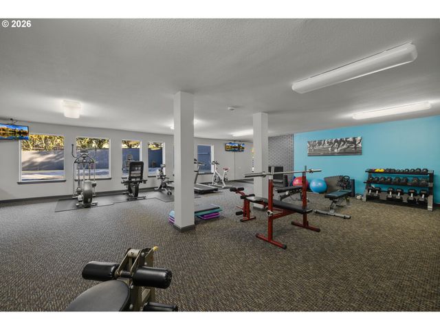 200 BURNHAM Rd 402, Lake Oswego, OR 97034