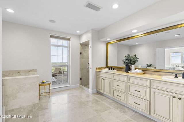 400 E BAY Street PH8, Jacksonville, FL 32202